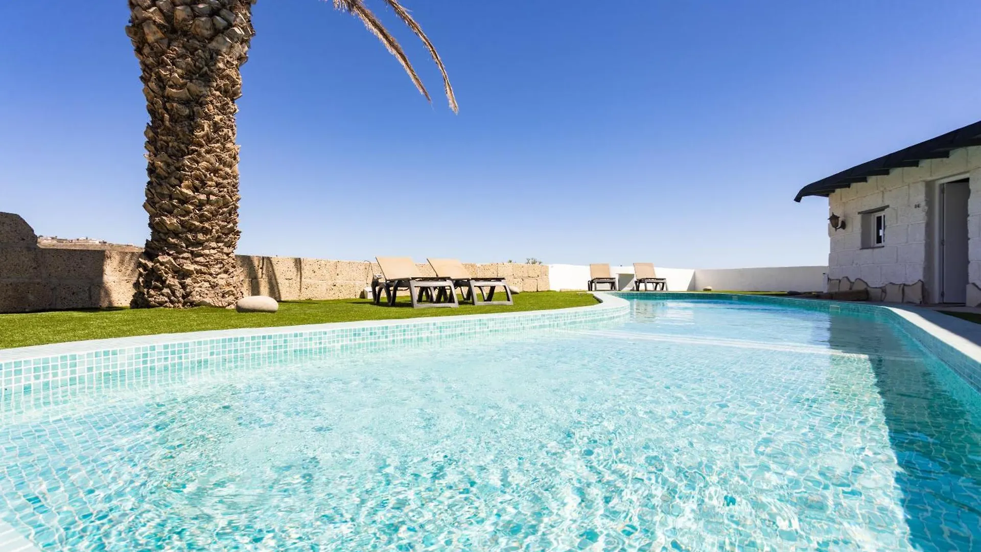 Oasis Tenerife Rentals Con Piscina Climatizada, Cocina Exterior Y Barbacoa Spagna